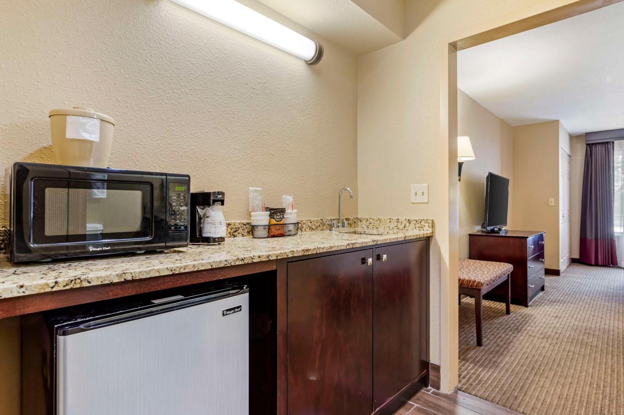 Best Western Of Alexandria Inn & Suites & Conference Center Exterior foto