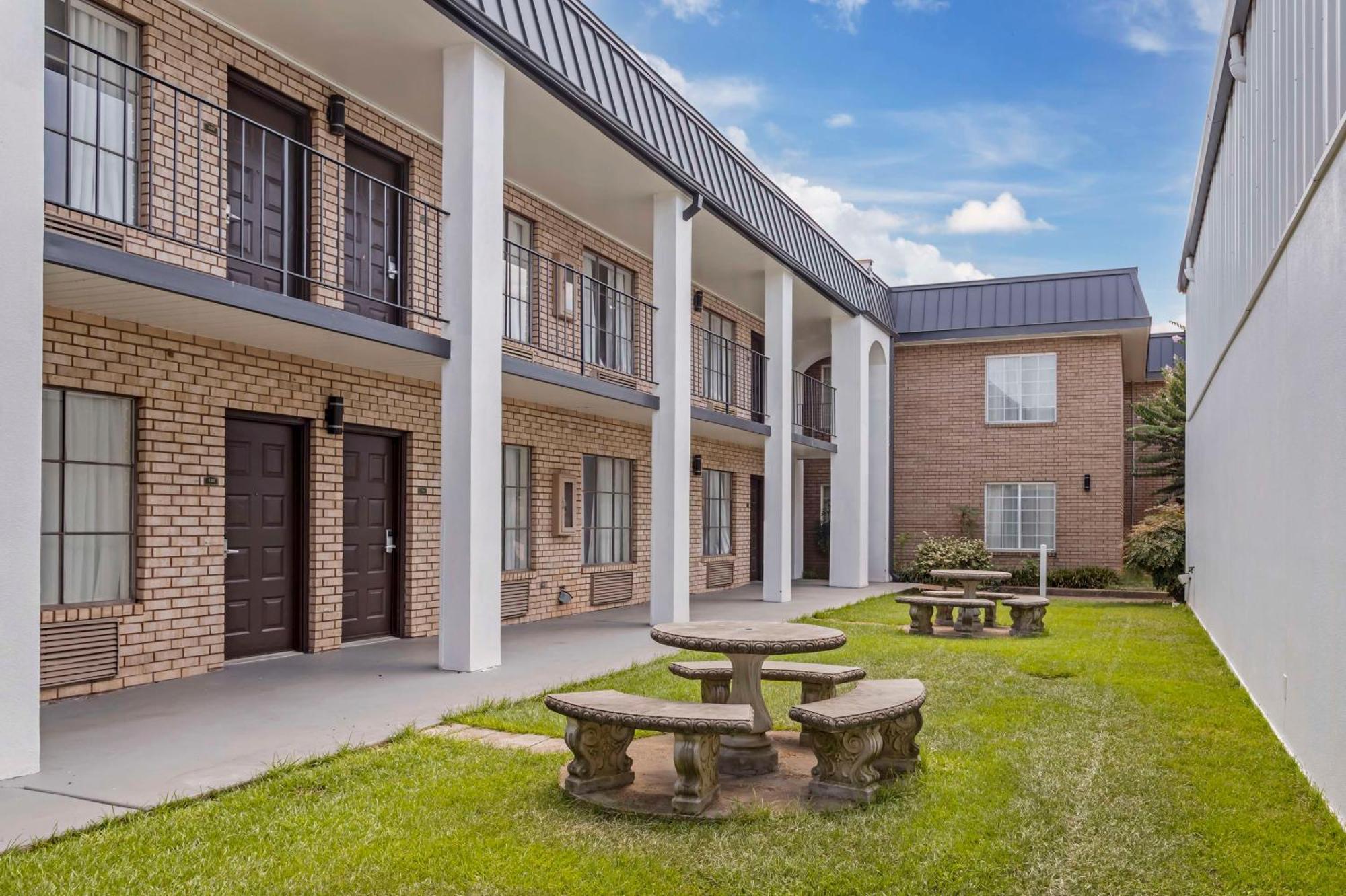 Best Western Of Alexandria Inn & Suites & Conference Center Exterior foto